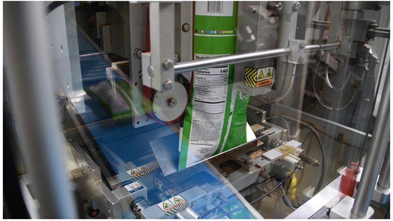 Choosing the Right Vertical Form Fill Seal Machine: A Buyer’s Guide for Streamlining Packaging